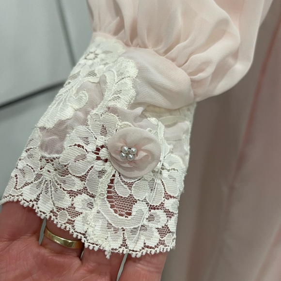 Elegant Pink Lace Trim Robe Christian  Dior - Picture 3 of 12